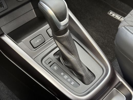 Suzuki Vitara 1.5 Hybrid Style **NAVIGATIE/ STOELVERWARMING/ DODEHOEK DETECTIE/ 36 MAANDEN GARANTIE** ActivLease financial lease