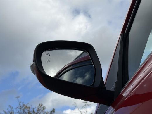 Suzuki Vitara 1.5 Hybrid Style **NAVIGATIE/ STOELVERWARMING/ DODEHOEK DETECTIE/ 36 MAANDEN GARANTIE** ActivLease financial lease