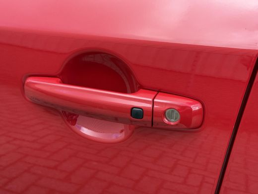 Suzuki Vitara 1.5 Hybrid Style **NAVIGATIE/ STOELVERWARMING/ DODEHOEK DETECTIE/ 36 MAANDEN GARANTIE** ActivLease financial lease