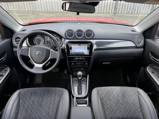 Suzuki Vitara 1.5 Hybrid Style **NAVIGATIE/ STOELVERWARMING/ DODEHOEK DETECTIE/ 36 MAANDEN GARANTIE** ActivLease financial lease