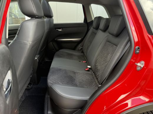 Suzuki Vitara 1.5 Hybrid Style **NAVIGATIE/ STOELVERWARMING/ DODEHOEK DETECTIE/ 36 MAANDEN GARANTIE** ActivLease financial lease