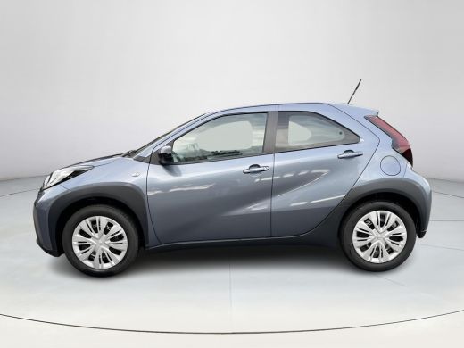 Toyota Aygo 1.0 VVT-i MT Play | Celestite Grey metallic| Nieuw uit voorraad | ActivLease financial lease