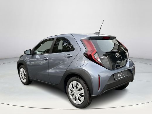 Toyota Aygo 1.0 VVT-i MT Play | Celestite Grey metallic| Nieuw uit voorraad | ActivLease financial lease