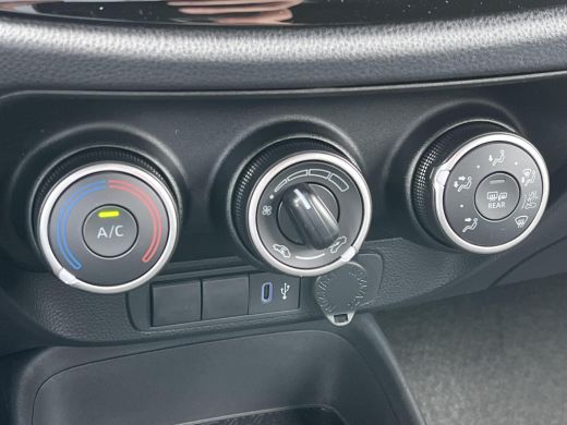 Toyota Aygo 1.0 VVT-i MT Play | Pure white | Nieuw uit voorraad leverbaar | ActivLease financial lease