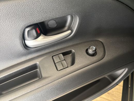 Toyota Aygo 1.0 VVT-i MT Premium Cabriodak | 06-10141018 Voor meer informatie ActivLease financial lease