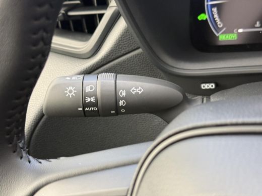 Toyota Corolla Cross Hybrid 140 Active **SAFETY PACK/ MODELJAAR 2025/ NIEUWE AUTO/ DIRECT LEVERBAAR** ActivLease financial lease