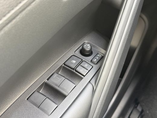 Toyota Corolla Cross Hybrid 140 Active **SAFETY PACK/ MODELJAAR 2025/ NIEUWE AUTO/ DIRECT LEVERBAAR** ActivLease financial lease