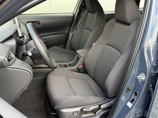 Toyota Corolla Cross Hybrid 140 Active **SAFETY PACK/ MODELJAAR 2025/ NIEUWE AUTO/ DIRECT LEVERBAAR** ActivLease financial lease