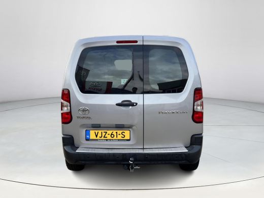 Toyota ProAce 1.5 D-4D Cool Comfort | Trekhaak | Airco | Achterdeuren met ramen | 3 Zitplaatsen | ActivLease financial lease