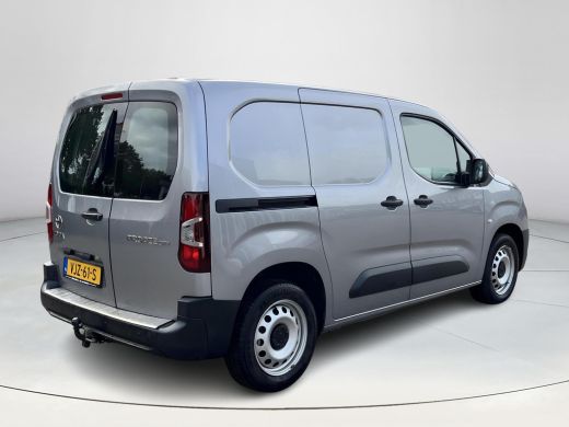 Toyota ProAce 1.5 D-4D Cool Comfort | Trekhaak | Airco | Achterdeuren met ramen | 3 Zitplaatsen | ActivLease financial lease