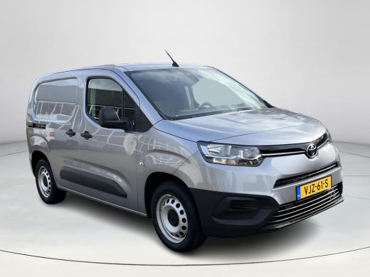 Toyota ProAce 1.5 D-4D Cool Comfort | Trekhaak | Airco | Achterdeuren met ramen | 3 Zitplaatsen | ActivLease financial lease