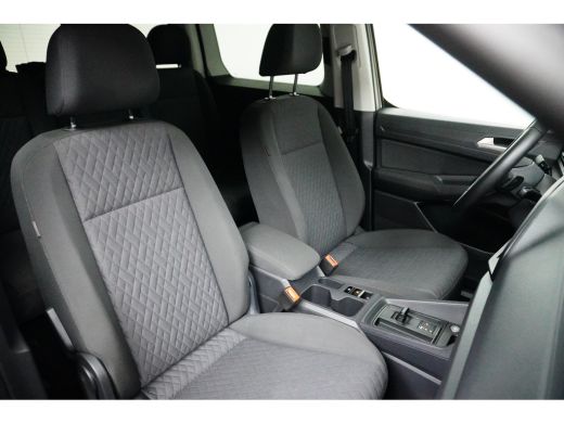 Volkswagen Caddy Life Maxi eHybrid 7 Persoons | Camera achter | PDC V+A | Stoelverwarming | Apple Carplay | ActivLease financial lease