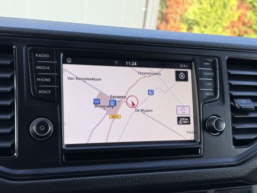 Volkswagen Crafter 2.0 TDI 140 PK / L3H3 / 1e EIG. / 3 TONS TREKHAAK / 3-ZITS / AIRCO / CRUISE / NAVI / 3000 KG AHG ActivLease financial lease