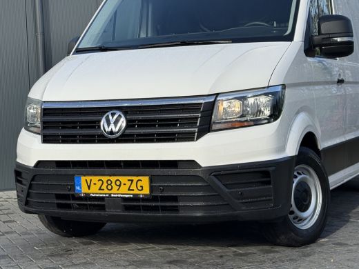 Volkswagen Crafter 2.0 TDI 140 PK / L3H3 / 1e EIG. / 3 TONS TREKHAAK / 3-ZITS / AIRCO / CRUISE / NAVI / 3000 KG AHG ActivLease financial lease
