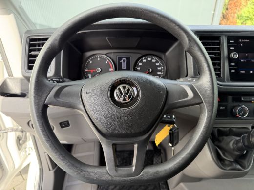 Volkswagen Crafter 35 2.0 TDI HIGHLINE+ / L3H3 / 750 KG DHOLLANDIA HYDR. LAADKLEP / AIRCO / CRUISE / NAVI / CAMERA /... ActivLease financial lease