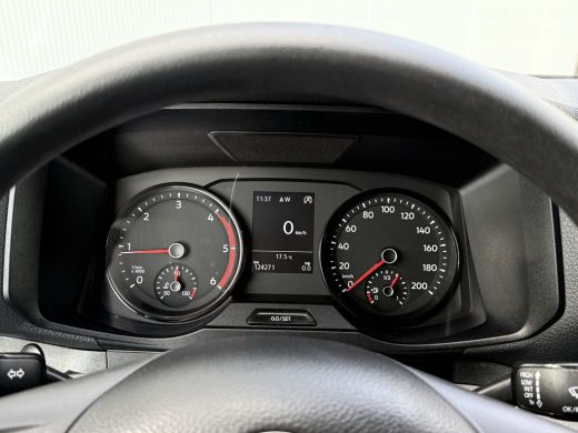 Volkswagen Crafter 35 2.0 TDI HIGHLINE+ / L3H3 / 750 KG DHOLLANDIA HYDR. LAADKLEP / AIRCO / CRUISE / NAVI / CAMERA /... ActivLease financial lease