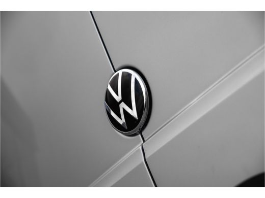 Volkswagen Crafter 35 2.0 TDI L3H3 Exclusive | 177 pk Automaat | Digitaal Display | BPM Vrij | Exclusive | Led | Cam... ActivLease financial lease