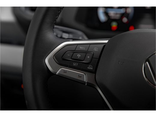 Volkswagen Crafter 35 2.0 TDI L3H3 Exclusive | 177 pk Automaat | Digitaal Display | BPM Vrij | Exclusive | Led | Cam... ActivLease financial lease