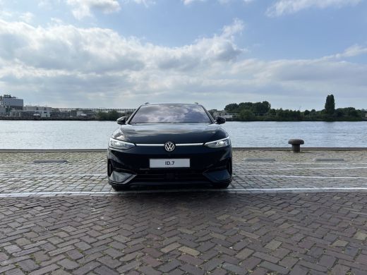 Volkswagen ID.7 Pro Limited Edition 77 kWh | Uit voorraad leverbaar | Adaptive Cruise control  met stop&go en stu... ActivLease financial lease