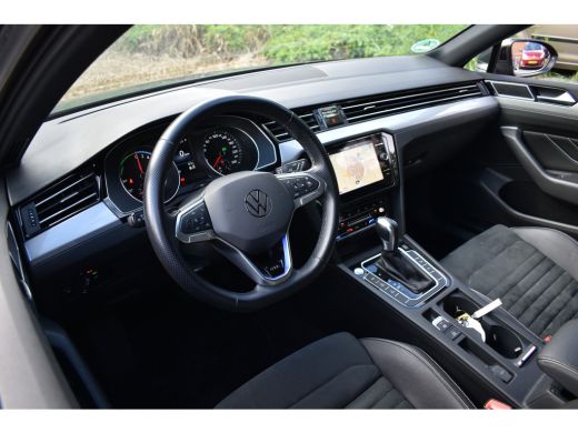 Volkswagen Passat Variant 218PK DSG HYBRID GTE BUSINESS LEDER/CAMERA/TREKHAAK/IQ-LIGHT ActivLease financial lease