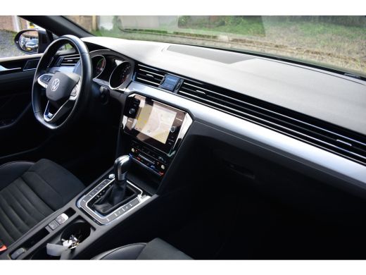Volkswagen Passat Variant 218PK DSG HYBRID GTE BUSINESS LEDER/CAMERA/TREKHAAK/IQ-LIGHT ActivLease financial lease