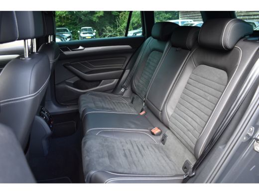 Volkswagen Passat Variant 218PK DSG HYBRID GTE BUSINESS LEDER/CAMERA/TREKHAAK/IQ-LIGHT ActivLease financial lease