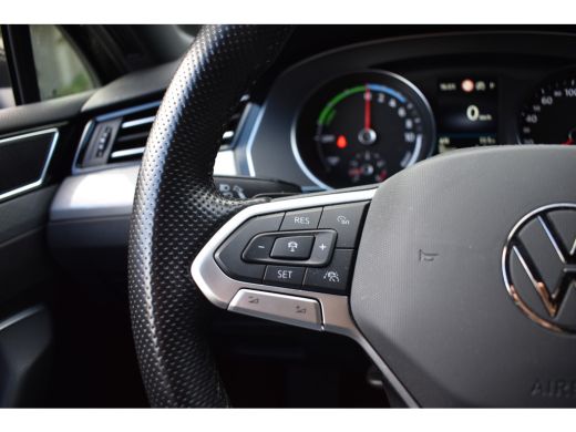 Volkswagen Passat Variant 218PK DSG HYBRID GTE BUSINESS LEDER/CAMERA/TREKHAAK/IQ-LIGHT ActivLease financial lease