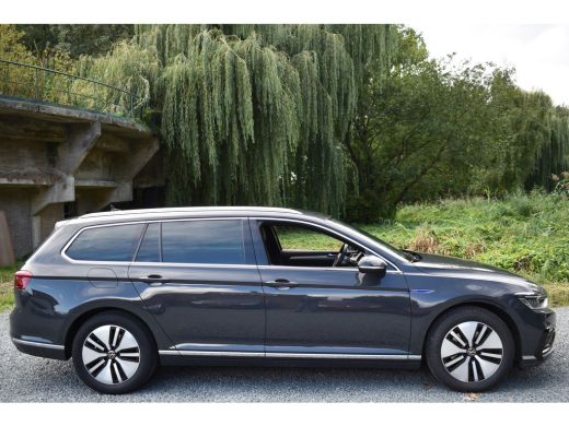 Volkswagen Passat Variant 218PK DSG HYBRID GTE BUSINESS LEDER/CAMERA/TREKHAAK/IQ-LIGHT ActivLease financial lease