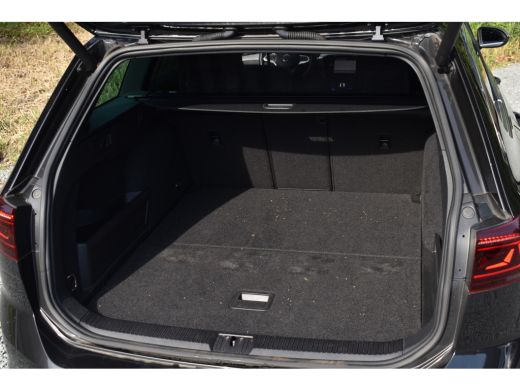 Volkswagen Passat Variant 218PK DSG HYBRID GTE BUSINESS TREKHAAK/IQ-LIGHT/VIRTUAL/LEDER ActivLease financial lease