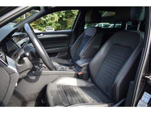 Volkswagen Passat Variant 218PK DSG HYBRID GTE BUSINESS TREKHAAK/IQ-LIGHT/VIRTUAL/LEDER ActivLease financial lease