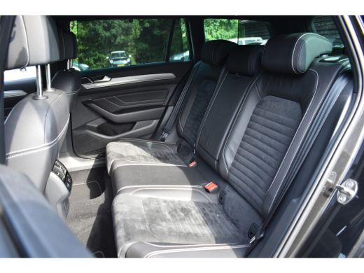 Volkswagen Passat Variant 218PK DSG HYBRID GTE BUSINESS TREKHAAK/IQ-LIGHT/VIRTUAL/LEDER ActivLease financial lease