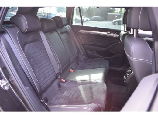 Volkswagen Passat Variant 218PK DSG HYBRID GTE BUSINESS TREKHAAK/IQ-LIGHT/VIRTUAL/LEDER ActivLease financial lease