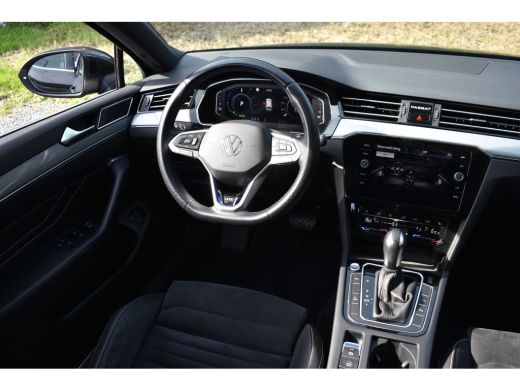 Volkswagen Passat Variant 218PK DSG HYBRID GTE BUSINESS TREKHAAK/IQ-LIGHT/VIRTUAL/LEDER ActivLease financial lease