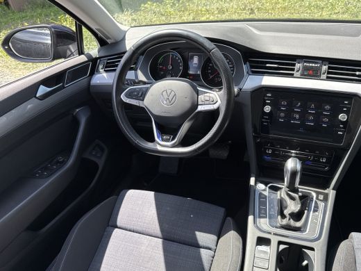 Volkswagen Passat Variant GTE 218PK DSG HYBRID GTE BUSINESS CAMERA/NAVI/TREKHAAK ActivLease financial lease