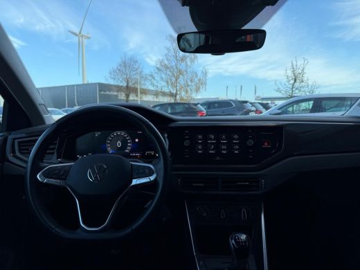 Volkswagen Polo 1.0 TSi Life | Adaptive Cruise | Navigatie | CarPlay | Parkeersensoren | 42.081 Km!! ActivLease financial lease