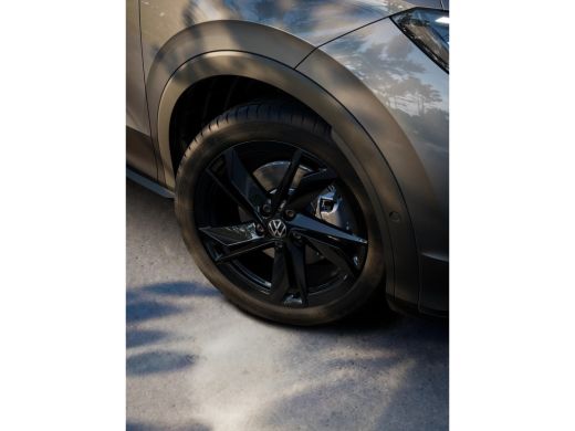 Volkswagen T-Roc Style First Edition | 'App-Connect' draadloze smartphone integratie | 30,5 cm display met 2D en 3... ActivLease financial lease