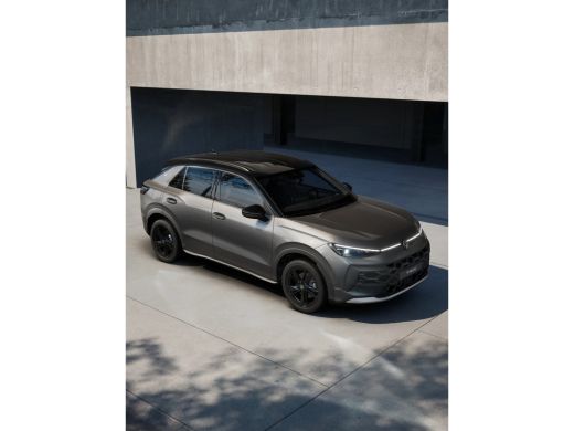 Volkswagen T-Roc Style First Edition | 'App-Connect' draadloze smartphone integratie | 30,5 cm display met 2D en 3... ActivLease financial lease