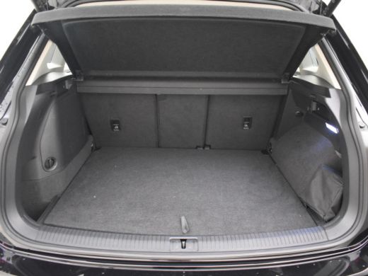 Volkswagen Tiguan 1.4 TSI eHybrid Life 245pk | 245pk | Head up display | Navigatie | Adaptief cruise control | Led ... ActivLease financial lease