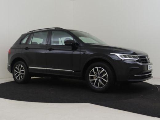 Volkswagen Tiguan 1.4 TSI eHybrid Life 245pk | 245pk | Head up display | Navigatie | Adaptief cruise control | Led ... ActivLease financial lease