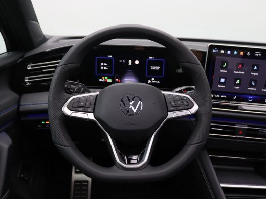Volkswagen Tiguan 1.5 eHybrid R-Line Edition 272PK DSG Pano-Schuifdak, Trekhaak, 360gr. camera, Adaptieve Cruise Co... ActivLease financial lease