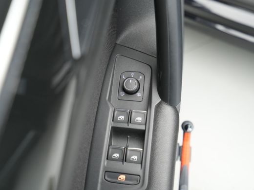 Volkswagen Tiguan 1.5 TSI ACT 150pk DSG Highline R-Line Panorama Camera Trekhaak Keyless Carplay 173 ActivLease financial lease