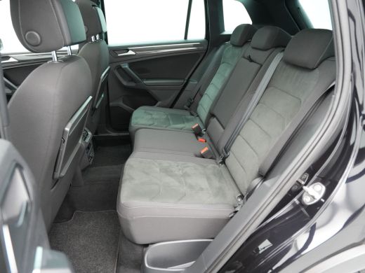 Volkswagen Tiguan 1.5 TSI ACT 150pk DSG Highline R-Line Panorama Camera Trekhaak Keyless Carplay 173 ActivLease financial lease