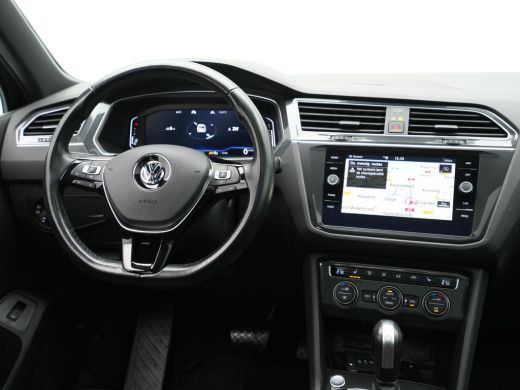 Volkswagen Tiguan 1.5 TSI ACT 150pk DSG Highline R-Line Panorama Camera Trekhaak Keyless Carplay 173 ActivLease financial lease