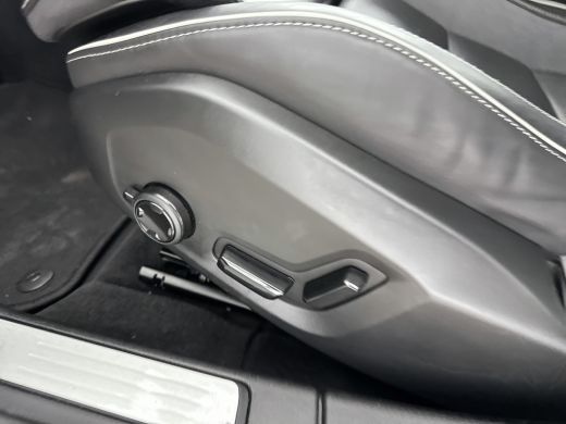 Volvo  V60 T6 Recharge Plus Dark | 18" | Sportstoelen | Harman Kardon | Trekhaak | Elektr. verst. stoelen | ... ActivLease financial lease