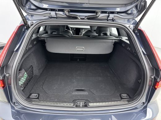 Volvo  V60 T6 Recharge Plus Dark | 18" | Sportstoelen | Harman Kardon | Trekhaak | Elektr. verst. stoelen | ... ActivLease financial lease