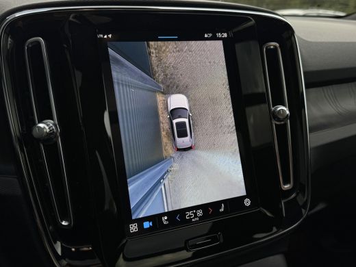 Volvo  XC40 Recharge Ultimate 70 kWh | Audio installatie premium | Cruise control adaptief met Stop&Go en stu... ActivLease financial lease
