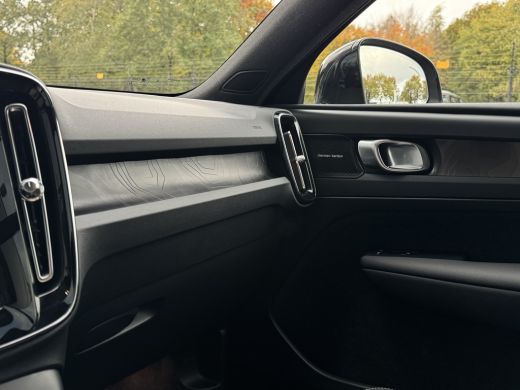 Volvo  XC40 Recharge Ultimate 70 kWh | Audio installatie premium | Cruise control adaptief met Stop&Go en stu... ActivLease financial lease