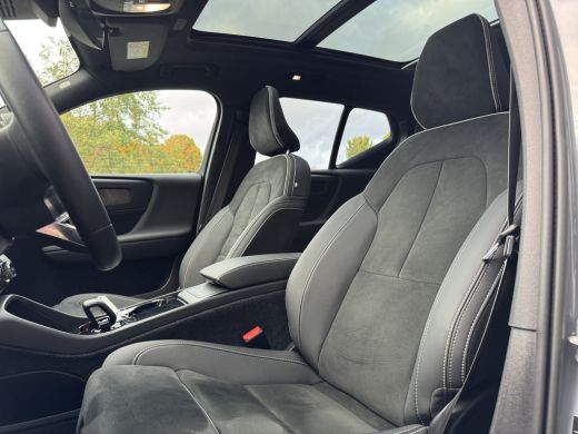 Volvo  XC40 Recharge Ultimate 70 kWh | Audio installatie premium | Cruise control adaptief met Stop&Go en stu... ActivLease financial lease