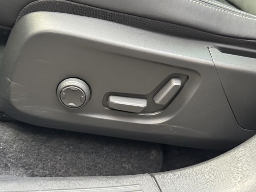 Volvo  XC40 Recharge Ultimate 70 kWh | Audio installatie premium | Cruise control adaptief met Stop&Go en stu... ActivLease financial lease