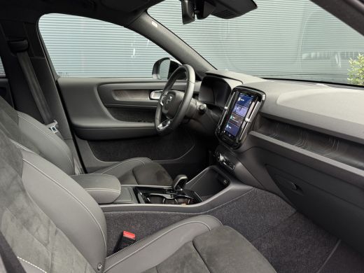 Volvo  XC40 Recharge Ultimate 70 kWh | Audio installatie premium | Cruise control adaptief met Stop&Go en stu... ActivLease financial lease